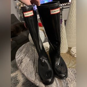 Size 9 Wide Glossy Black Hunter Boots *Worn Once* No Box